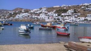 Visit the traditional port of Mykonos