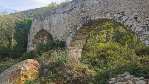 The bridge from the cobbled path