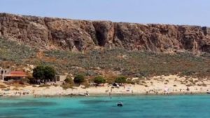 The beaches of Balos feature ivory-colored sand, a velvety seabed, and sparkling azure waters.